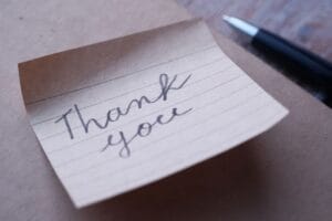 Bí quyết và cách viết thư cảm ơn phụ huynh cuối năm học chân thành, ý nghĩa - vietteach tin giáo dục