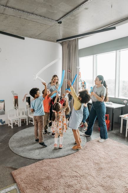 Cơ hội việc làm giáo viên kỹ năng sống cho trẻ em: Những thông tin bạn cần biết